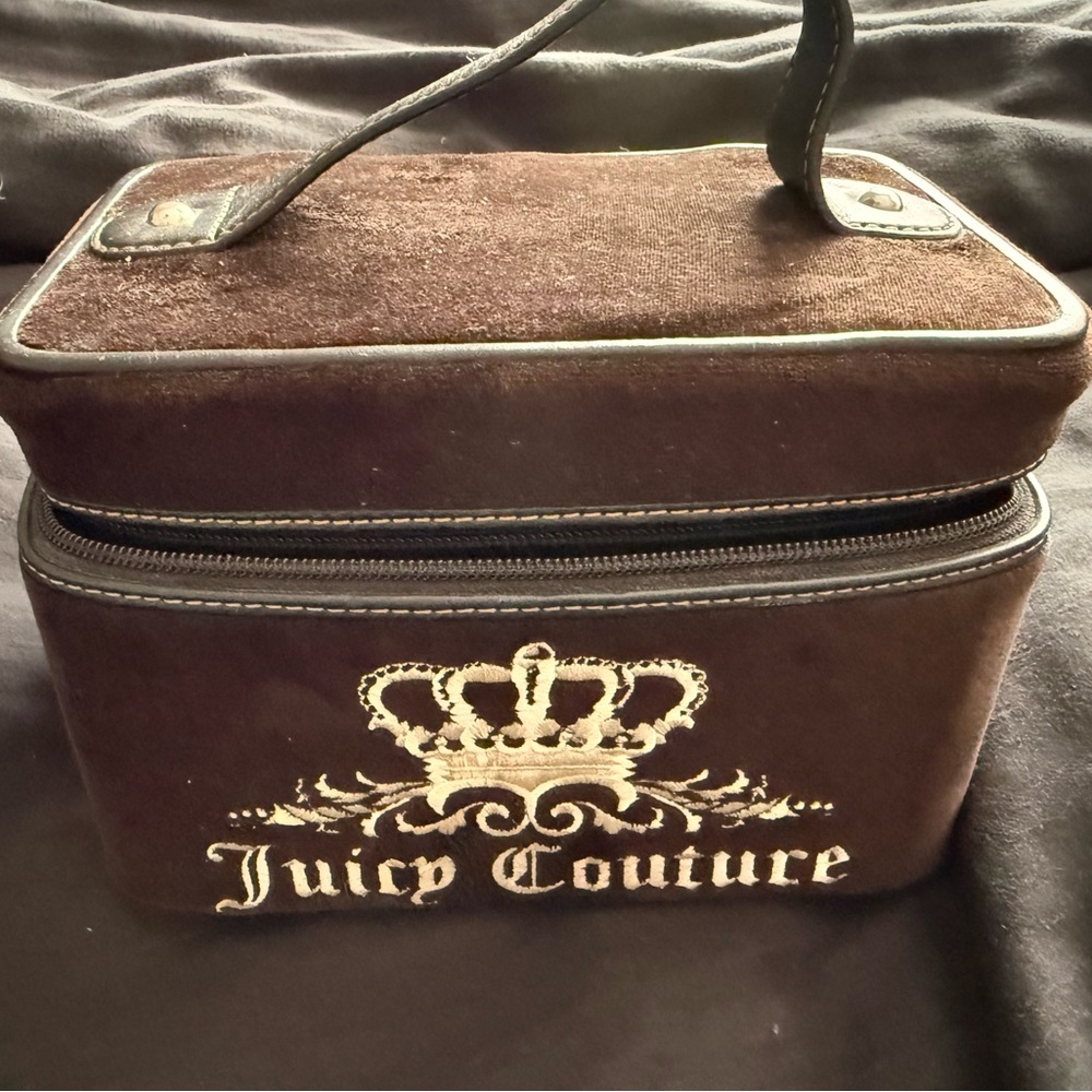 Rare OG Juicy Couture Black traincase never used like new